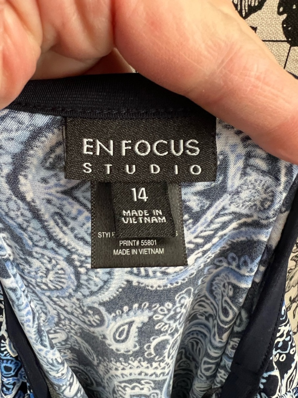 Enfocus Studio Short Sleeve Paisley Keyhole Dress - Picture 7 of 8